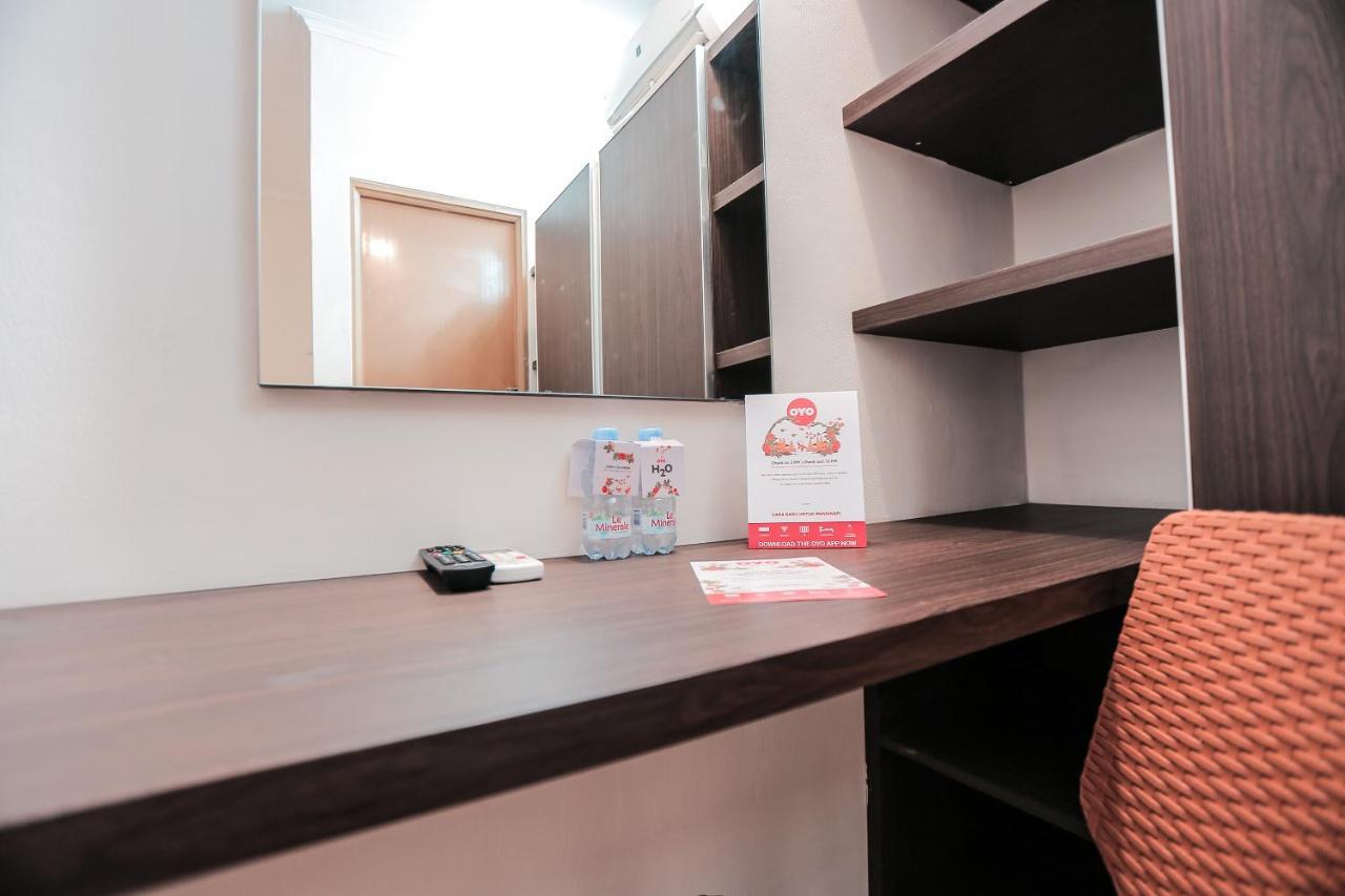 Super Oyo Capital O 141 Fatmawati Cozy Residence Джакарта Экстерьер фото